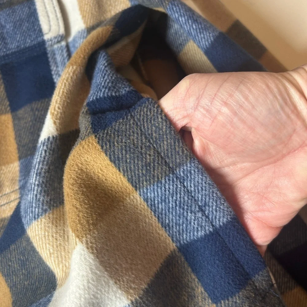 Old Navy Blue Tan White Plaid Utility Shacket Jacket Gorpcore Cabincore Size M